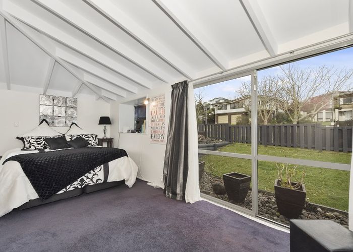  at 19 Melva Street, Dinsdale, Hamilton