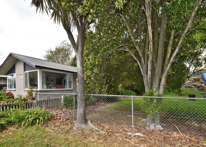  at 2/71 Cashmere Road, Cashmere, Christchurch