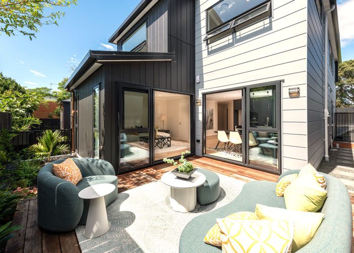  at 42 Gordon Avenue, Milford, North Shore City, Auckland