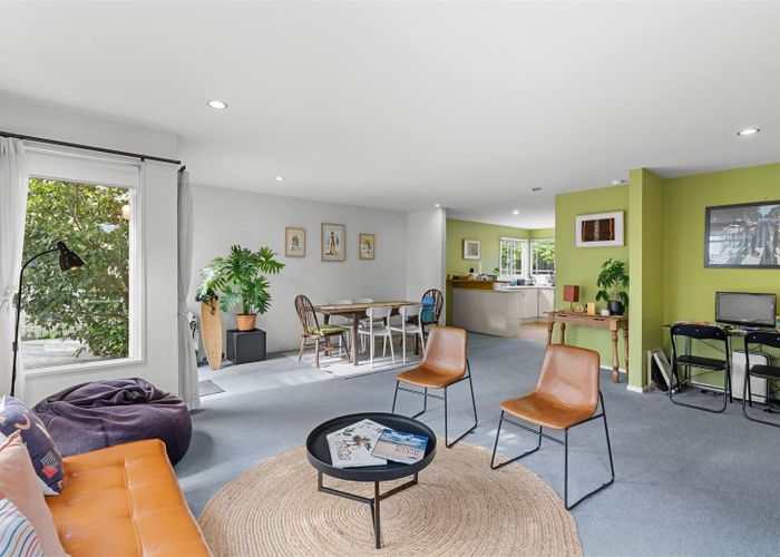  at 2/32 Winchester Street, Merivale, Christchurch