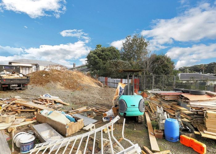 at 6 Pukeiti Road, Otahuhu, Auckland