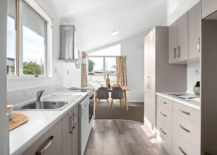  at 4 Elmwood Crescent, Pukete, Hamilton, Waikato