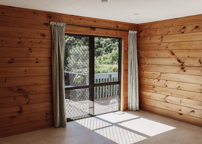  at 6 Gates Road, Waikanae Beach, Waikanae