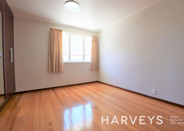  at 20 Amberley Avenue, Te Atatu South, Waitakere City, Auckland