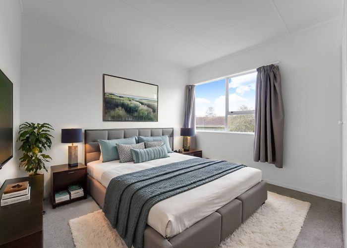  at 5 Trengove Place, West Harbour, Waitakere City, Auckland