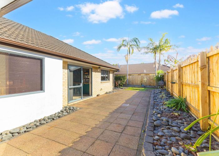  at 15 Chapletown Drive, East Tamaki, Auckland