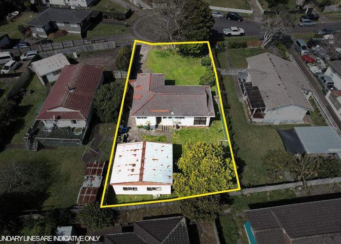  at 12 Crispian Place, Weymouth, Manukau City, Auckland