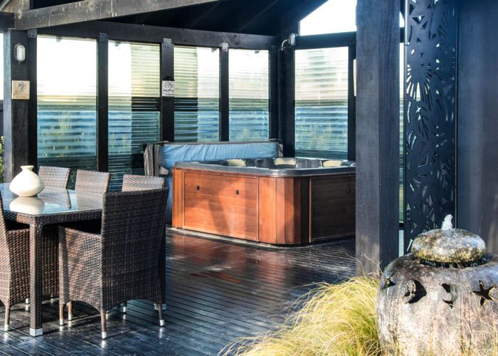  at 32 Raabia Close, Parakai, Helensville