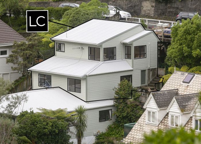  at 2/10 Balfour Street, Mornington, Wellington