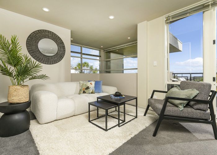  at 1/166 Mokoia Road, Birkenhead, North Shore City, Auckland