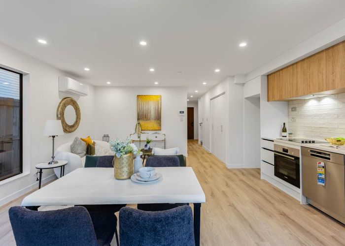  at 2/10 Starling place, Ranui, Waitakere City, Auckland