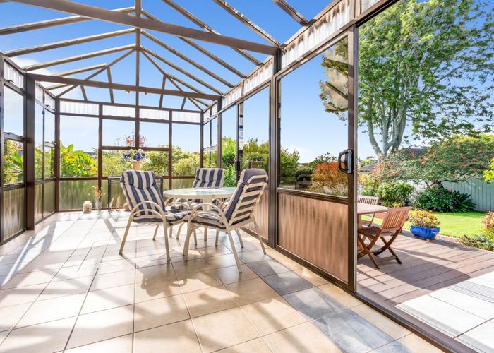  at 94 Glenmore Road, Sunnyhills, Auckland
