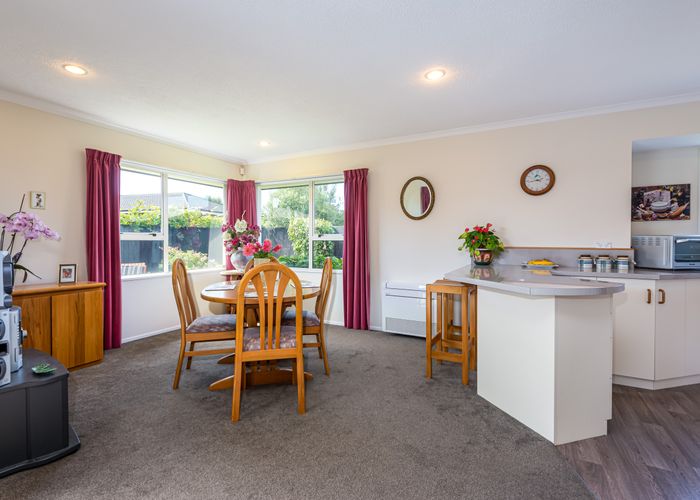  at 4 Beauford Place, Parklands, Christchurch