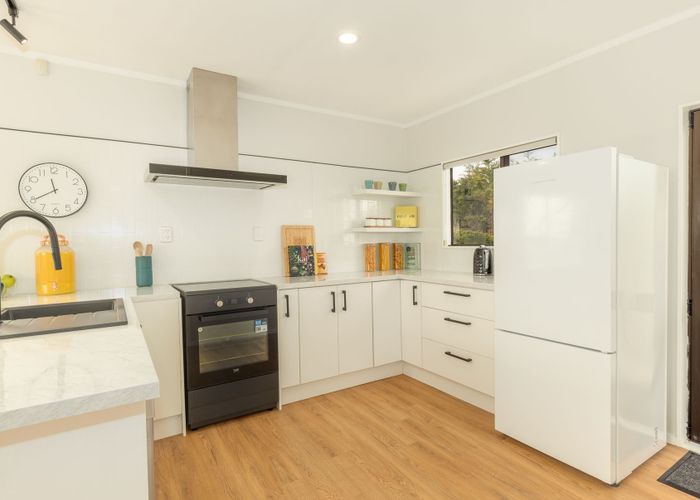  at 11 Freyberg Crescent, Waikanae Beach, Waikanae