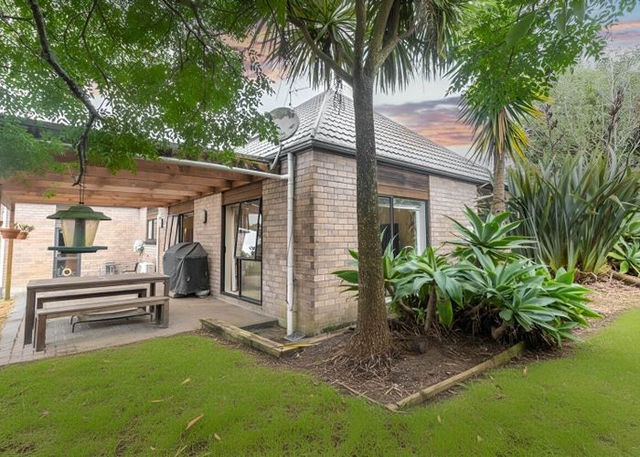  at 12 Skybird Place, Glen Eden, Waitakere City, Auckland