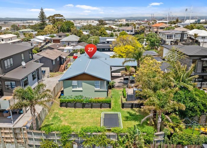  at 27 Campbell Road, Mount Maunganui, Mount Maunganui