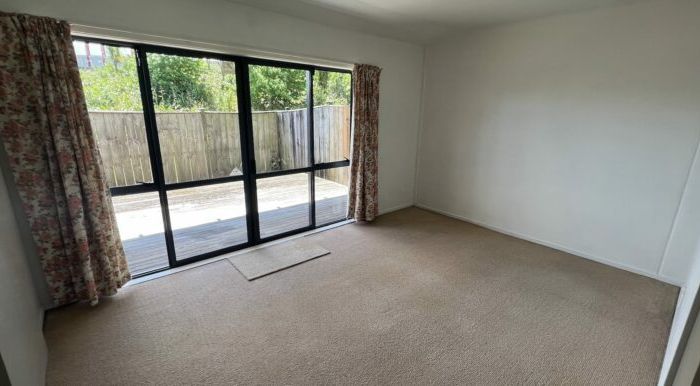  at 6 Ambrico Place, New Lynn, Waitakere City, Auckland