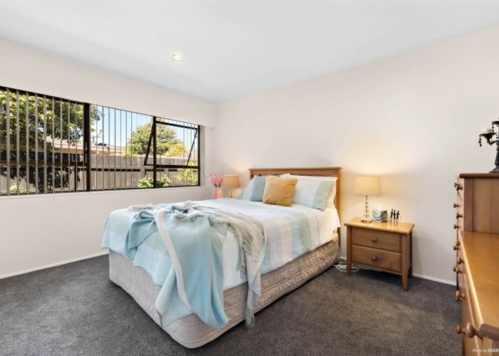  at 2/22 Beaumaris Way, Conifer Grove, Takanini