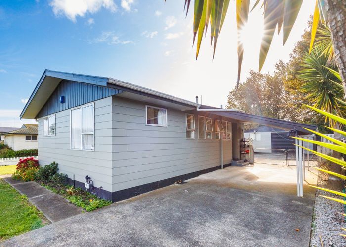  at 48 Somerset Crescent, Highbury, Palmerston North, Manawatu / Whanganui