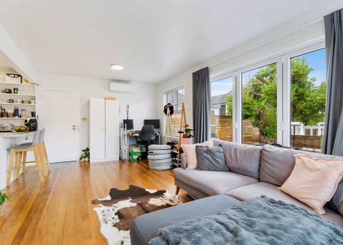  at 8B  Campbell Road, Takapuna, North Shore City, Auckland