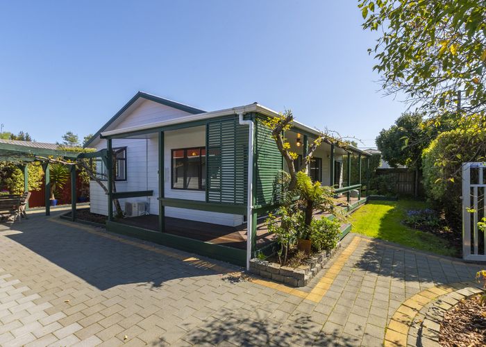  at 2 Wedgewood Grove, Raumati Beach, Paraparaumu