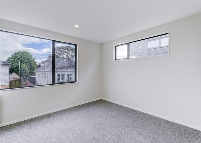  at 16E Roseman Avenue, Mount Roskill, Auckland City, Auckland