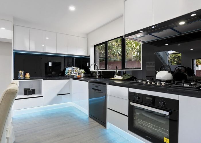  at 43A Wickman Way, Mangere East, Auckland