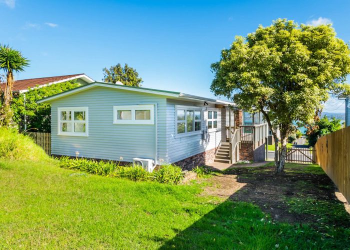  at 26 Sea Vista Avenue, Beach Haven, Auckland