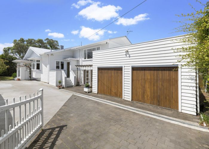  at 9 Bruce Street, Northcote Point, Auckland
