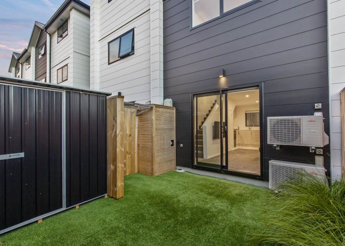  at 5/21 Karamu Street, Te Atatu Peninsula, Waitakere City, Auckland