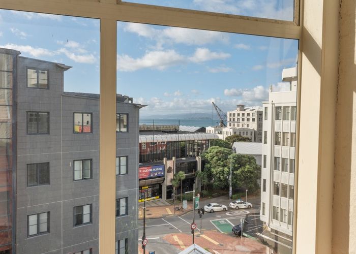  at 18/32 Cuba Street, Te Aro, Wellington