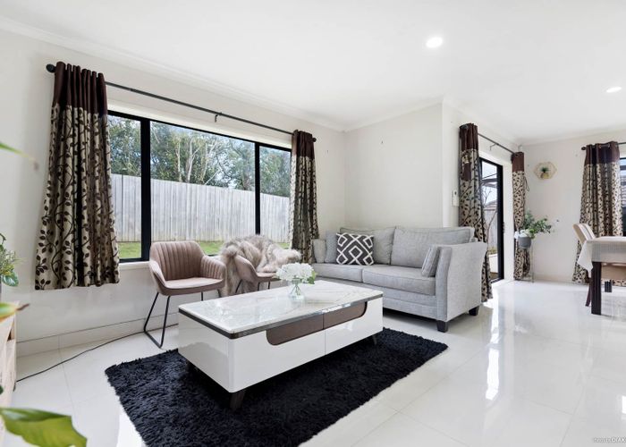  at 33 Newbliss Crescent, East Tamaki Heights, Auckland