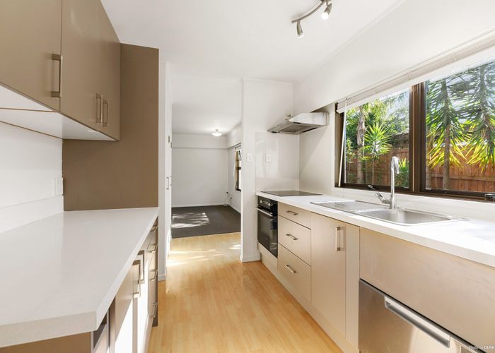  at 3/59 Norwood Road, Bayswater, Auckland