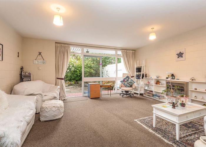  at 5/99 Aikmans Road, Merivale, Christchurch