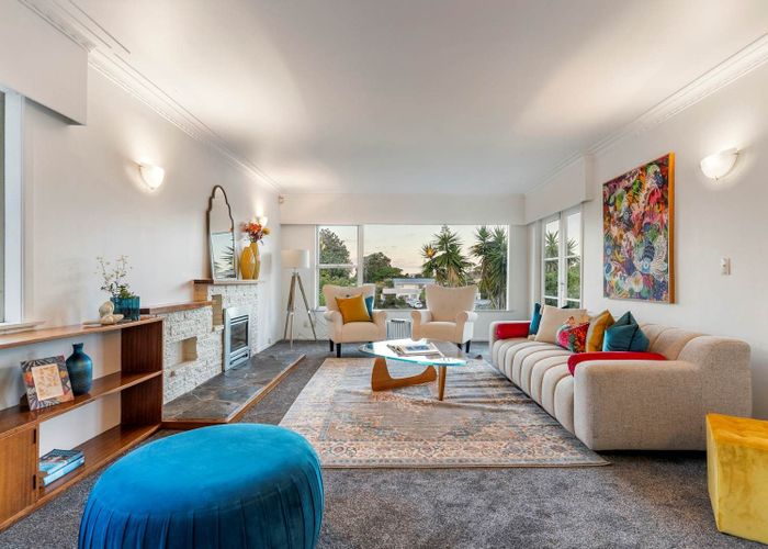  at 88 Chivalry Road, Glenfield, Auckland