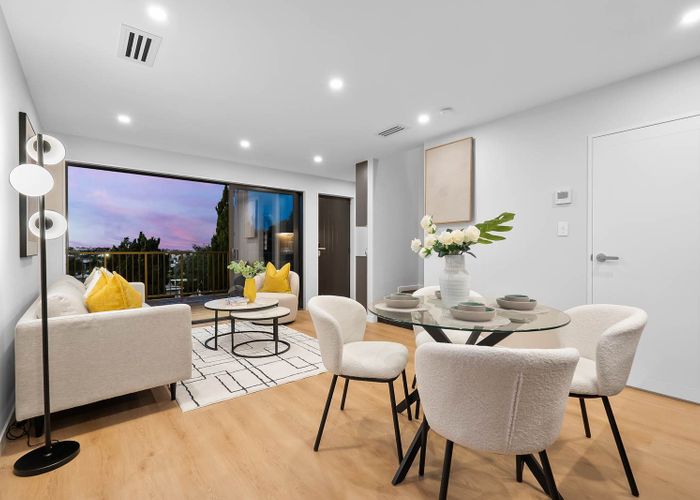 at 31 Braemar Road, Rothesay Bay, North Shore City, Auckland