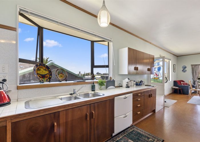 For sale 19 Takitimu Street, Waitarere Beach, Horowhenua, Manawatu