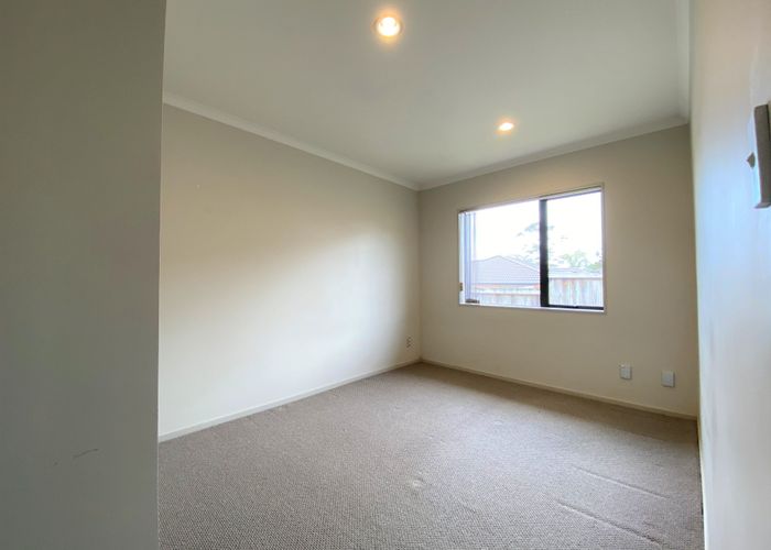  at 40 Bradnor Meadows Drive, Swanson, Waitakere City, Auckland