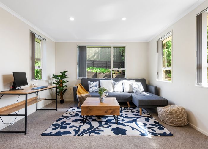 at 21 Les Marston Place, Pukekohe, Pukekohe