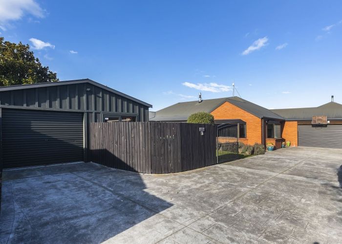  at 15 Stanton Place, Woodend, Woodend