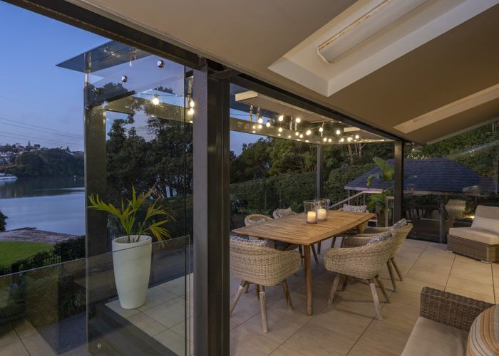  at 8 Bluff Terrace, Hillsborough, Auckland