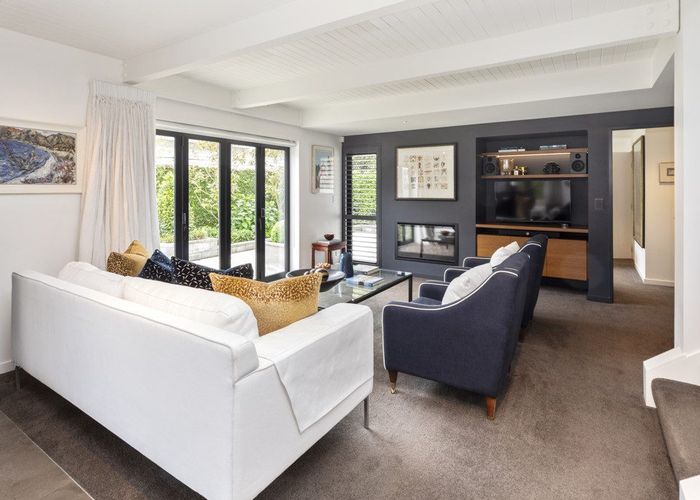  at 54 Straven Road, Fendalton, Christchurch City, Canterbury