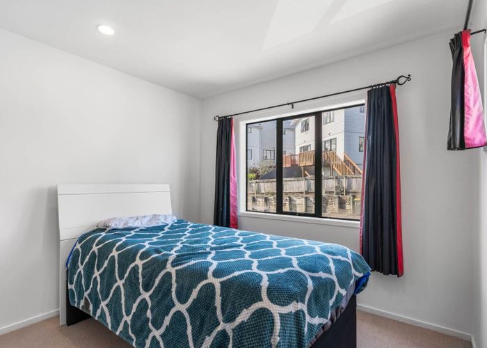  at 11/10-26 John Jennings Drive, Oteha, North Shore City, Auckland