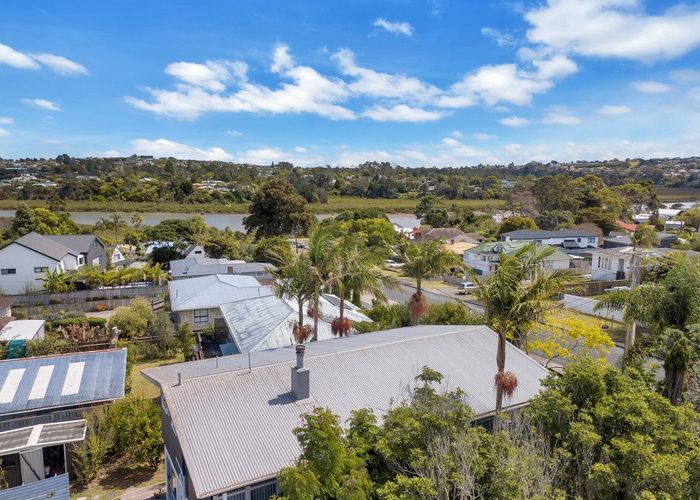  at 27 Wharf Road, Te Atatu Peninsula, Waitakere City, Auckland