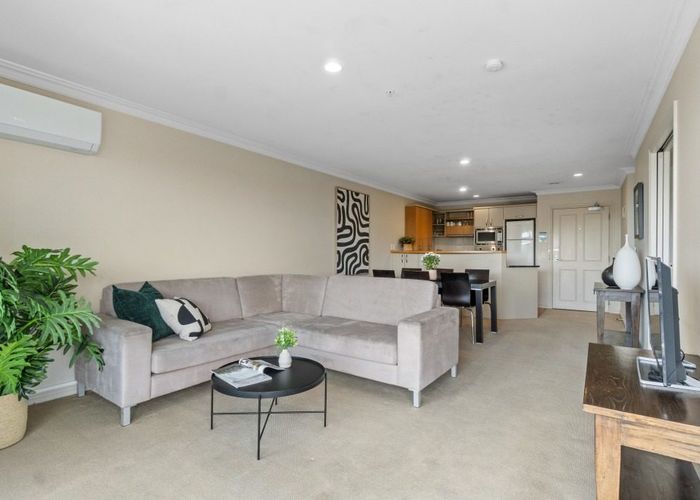  at 3N/118 Gladstone Road, Parnell, Auckland