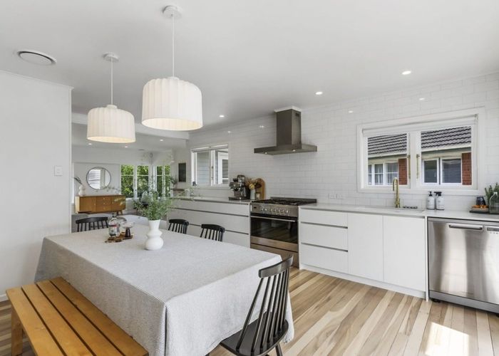  at 22 Ward Cresent, Te Atatu Peninsula, Waitakere City, Auckland