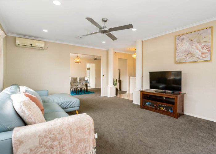  at 268 Cascades Road, Botany Downs, Auckland