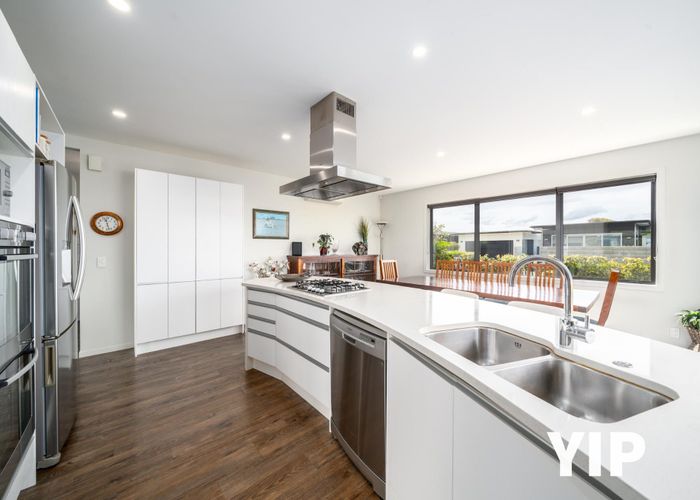  at 14 Cromwell Point, Newlands, Wellington, Wellington