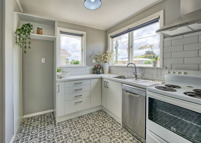  at 1/18 Benge Crescent, Clouston Park, Upper Hutt, Wellington