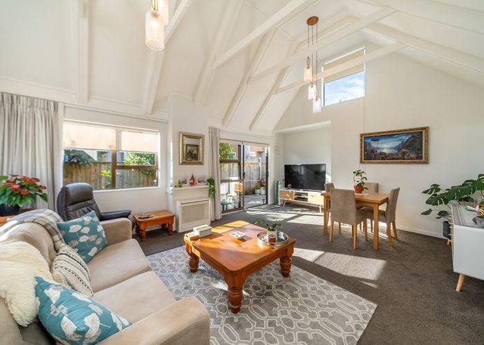  at 4/5A Bloomfield Terrace, Hutt Central, Lower Hutt